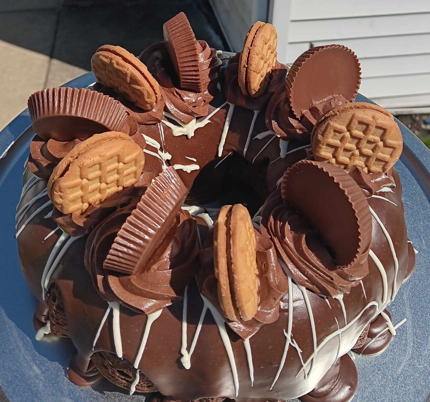 CHOCOLATE REESE’S PEANUT BUTTER BUDNT CAKE