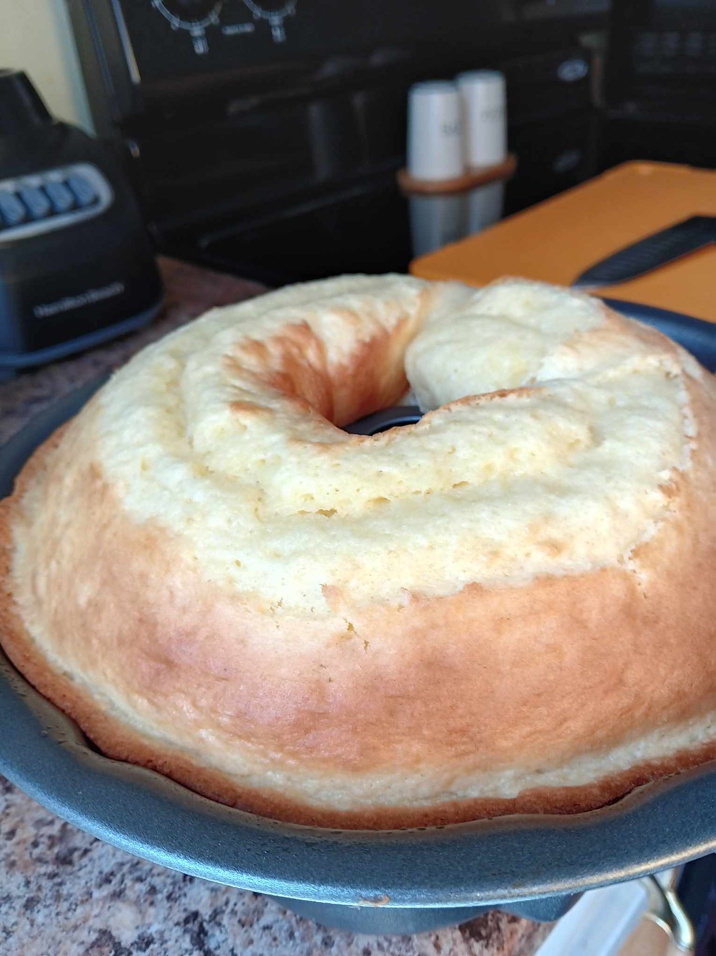 BASIC VANILLA POUND CAKE W/VANILLA ICING