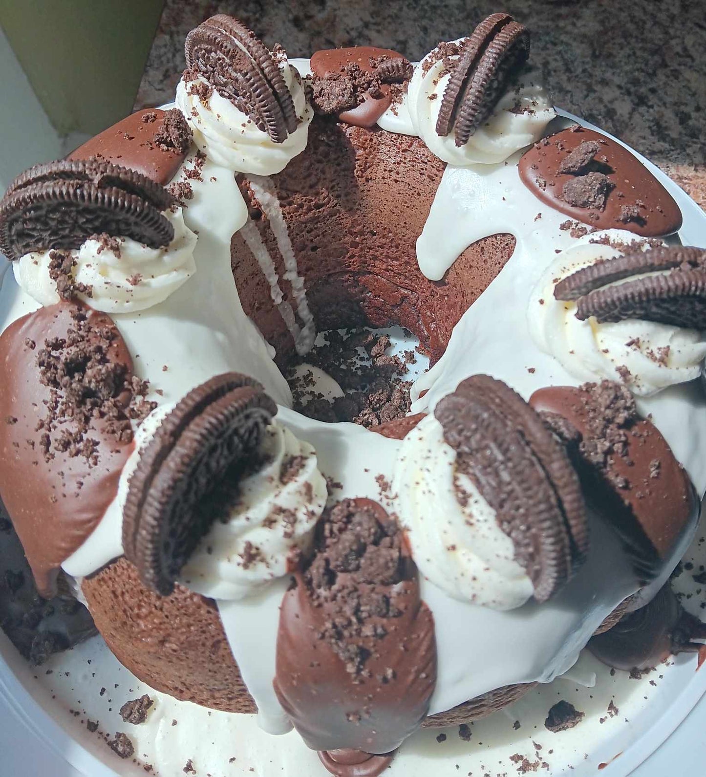 COOKIES & CREAM BUNDT CAKE