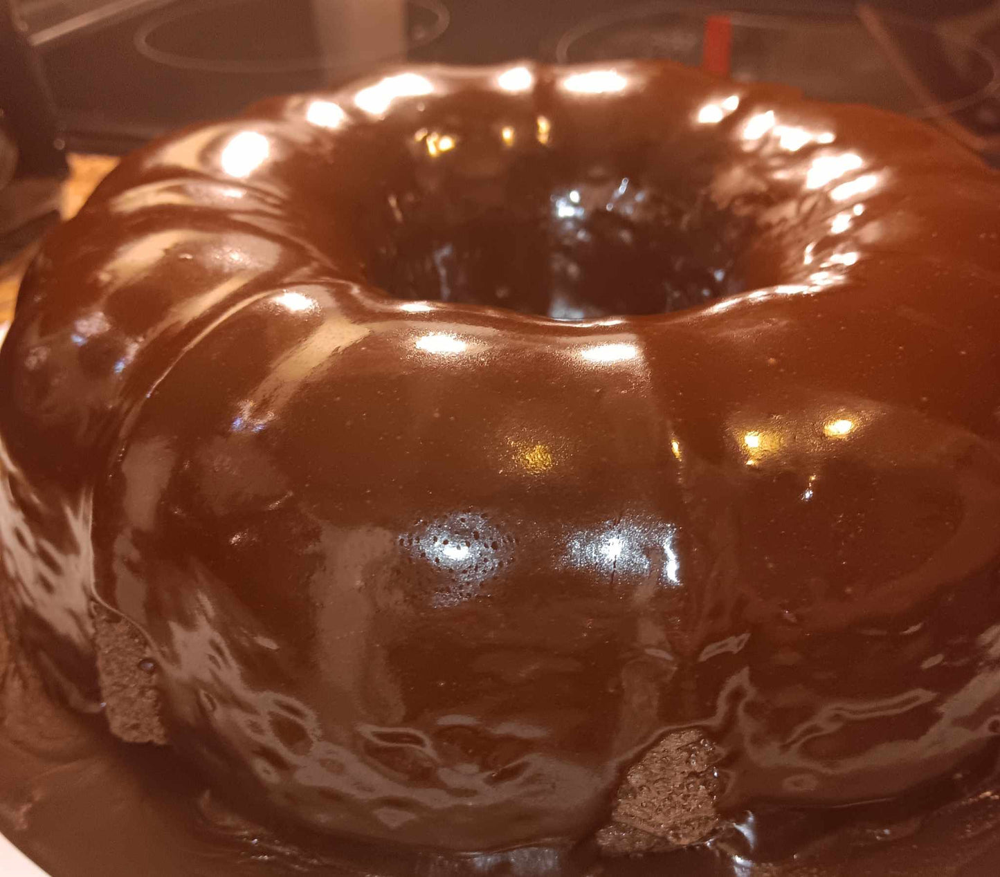 CHOCOLATE BUDNT CAKE W/CHOCOLATE GLAZE