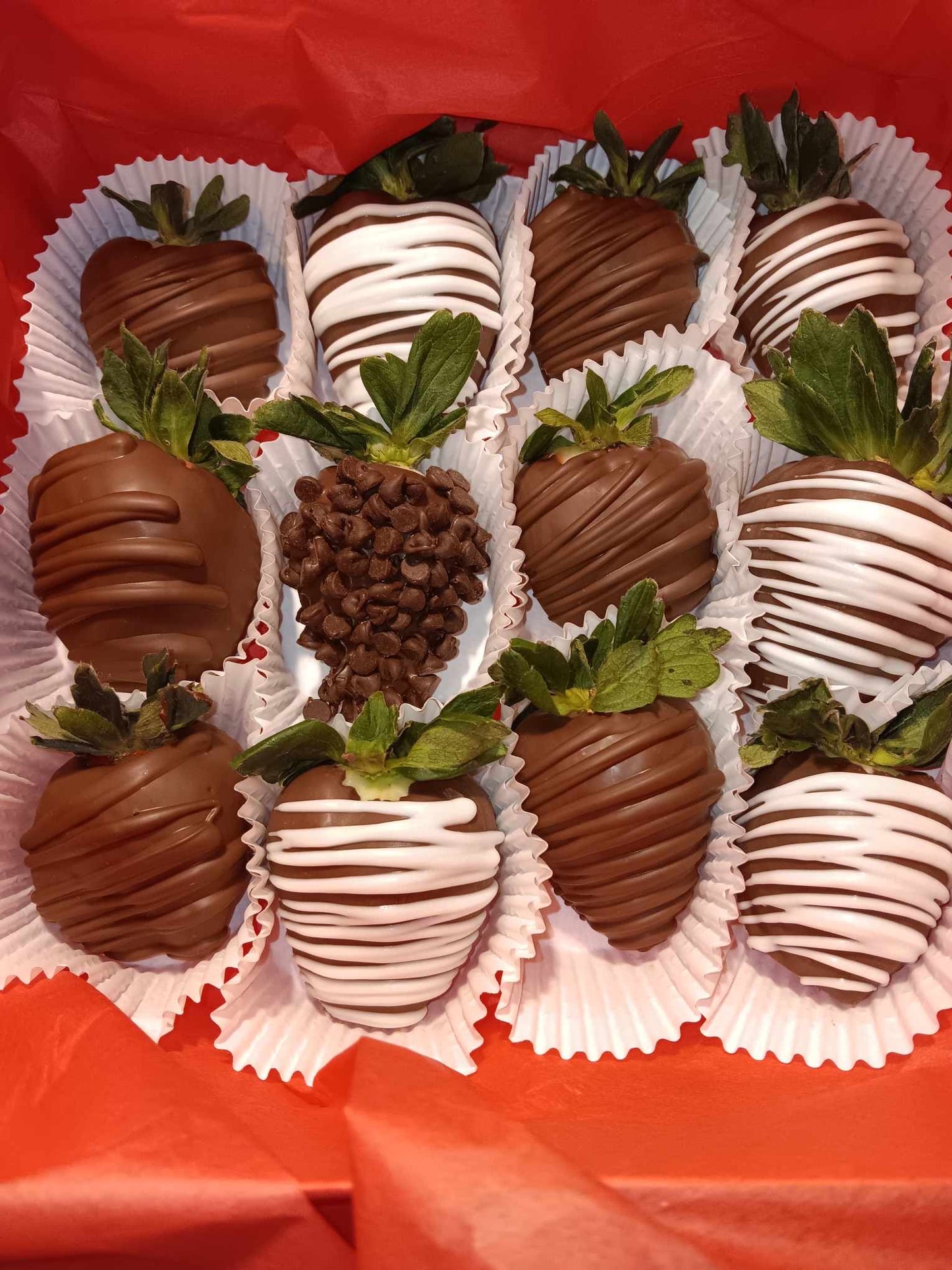 CHOCOLATE COVERED STRAWBERRIES (DOZEN)